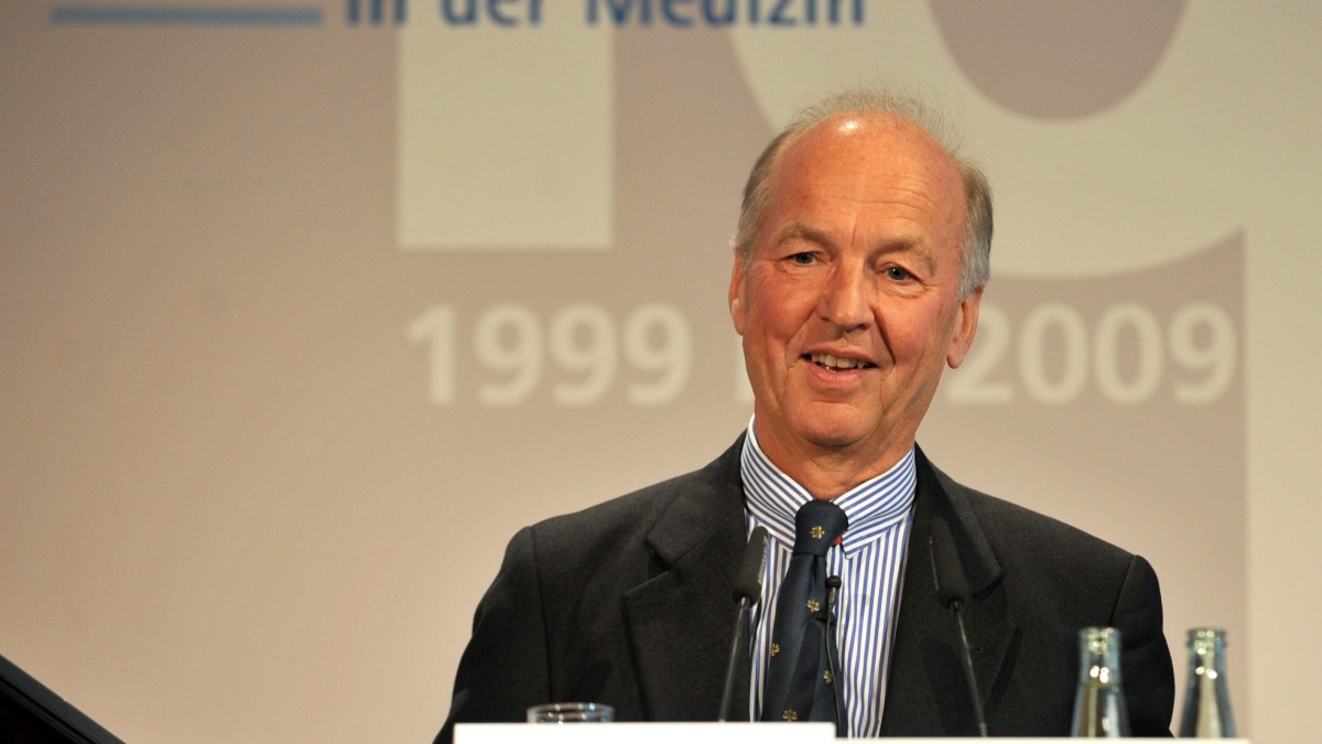Prof. Dr. U. R. Fölsch Prof. Dr. U. R. Fölsch