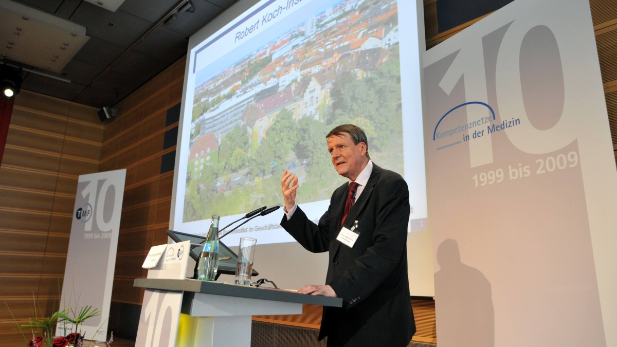 Prof. Dr. Jörg Hacker Prof. Dr. Jörg Hacker
