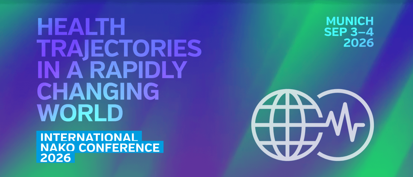 Banner zur International NAKO Conference 2026 mit dem Titel „Health Trajectories in a Rapidly Changing World“. Rechts oben steht „Munich Sep 3–4 2026“. Der Hintergrund zeigt einen Farbverlauf in Blau-, Grün- und Lilatönen. Rechts ist ein stilisiertes Logo mit Globus und Herzlinie (EKG) abgebildet.
