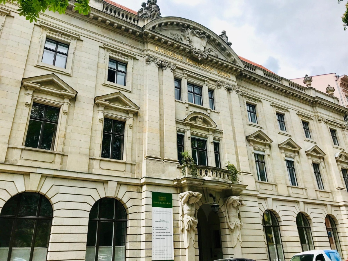 Kaiserin-Friedrich-Haus Das Kaiserin-Friedrich-Haus von außen