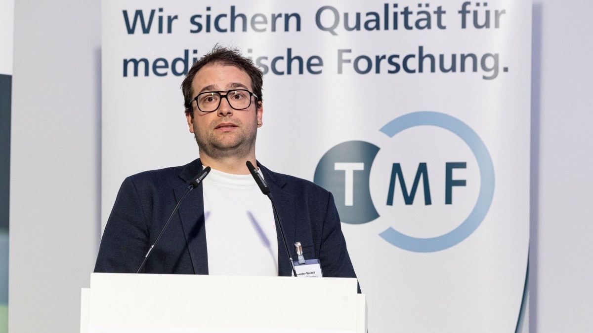 Dr. Alexander Brobeil auf dem Biobanken-Symposium 2023