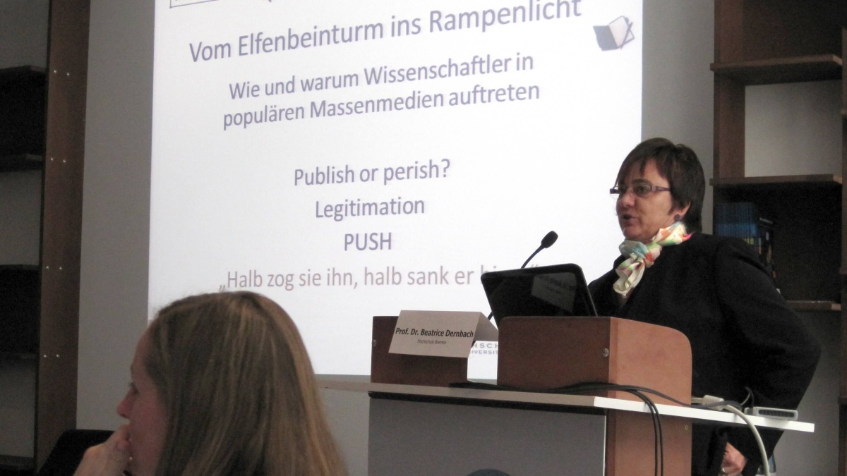 Prof. Dr. Beatrice Dernbach Prof. Dr. Beatrice Dernbach
