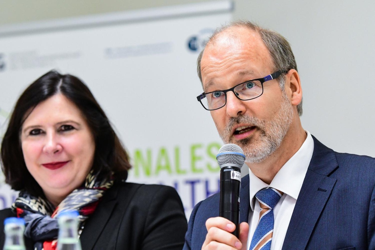 Bundespatientenbeauftragte Prof. Dr. Claudia Schmidtke, MdB, und Prof. Dr. med. Wolfgang Hoffmann, MPH, Universitätmedizin Greifswald