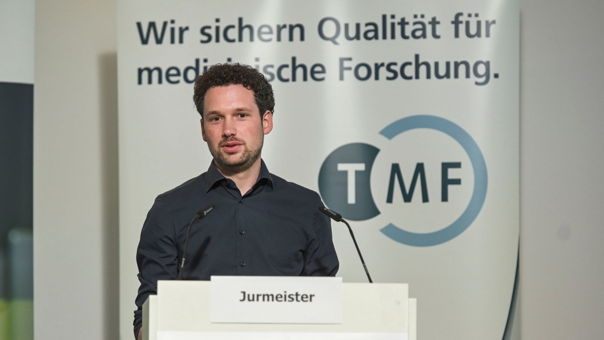 Prof. Dr. Philipp Jurmeister Prof. Dr. Philipp Jurmeister auf dem Biobanken-Symposium 2023
