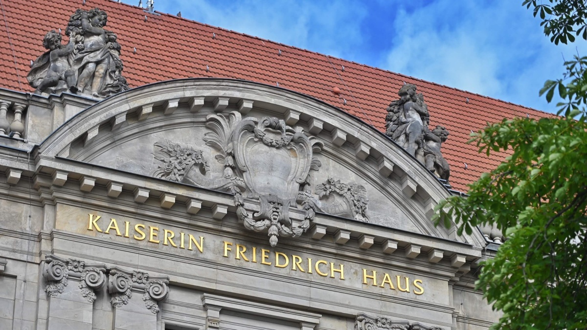 Die Kaiserin-Friedrich-Stiftung in Berlin von außen.
