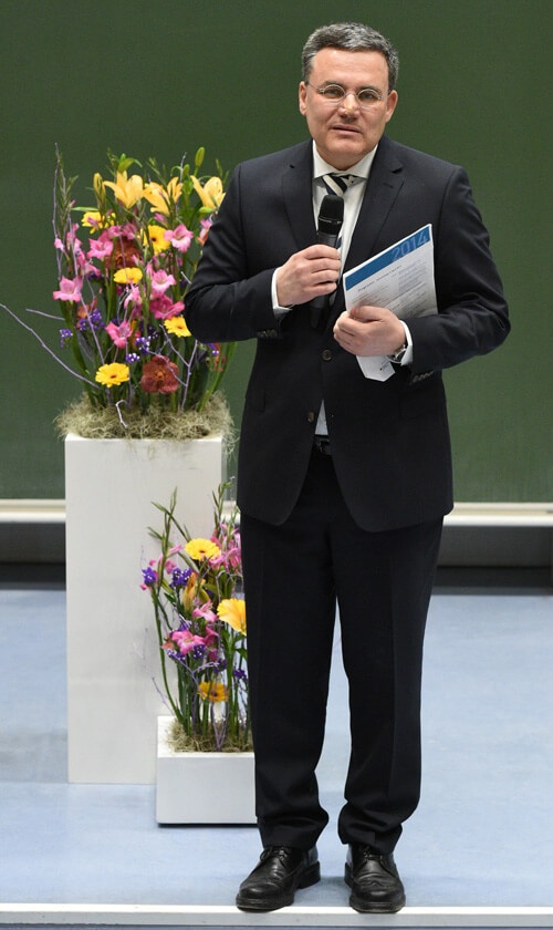 Kiehntopf mit Blumen TMF Jahreskongress 2014 Kiehntopf mit Blumen TMF Jahreskongress 2014