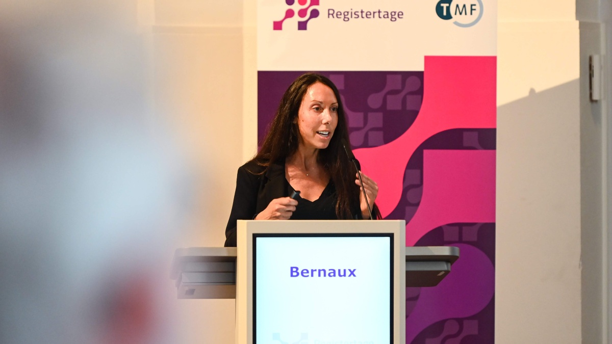 Dr. Mélodie Bernaux Dr. Mélodie Bernaux von der Europäischen Kommission auf den Registertagen 2024