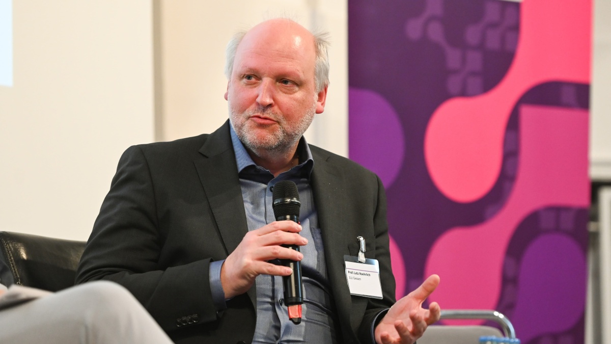 Prof. Dr. Lutz Nährlich Prof. Dr. Lutz Nährlich auf den Registertagen 2024