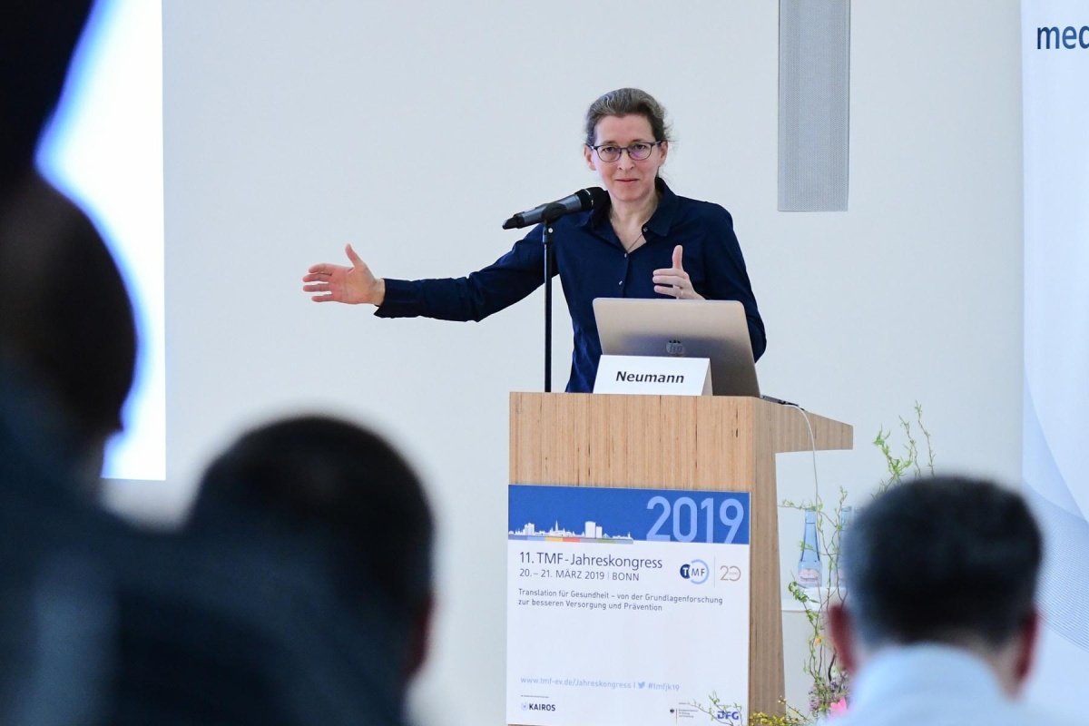 Prof. Dr. Manuela Neumann Prof. Dr. Manuela Neumann