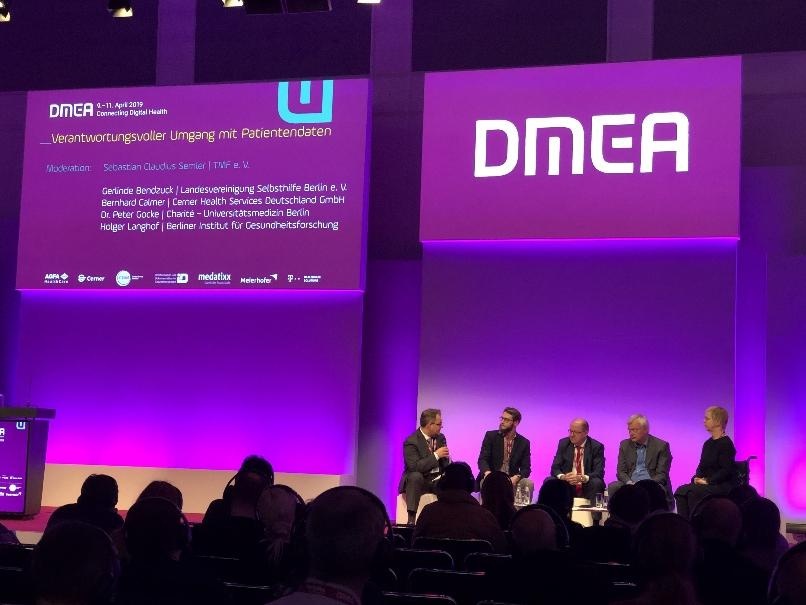 Gruppengespräch bei der DMEA Gruppengespräch bei der DMEA