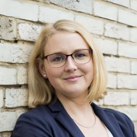 Dr. Bianca Steiner