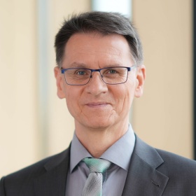 Dr. Christian Pfeiffer