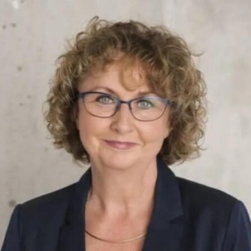 Dr. Christiane Wessel
