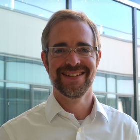 Dr. Daniel Brucker