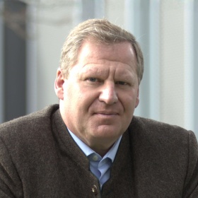 Dr. Helmut Fuchs