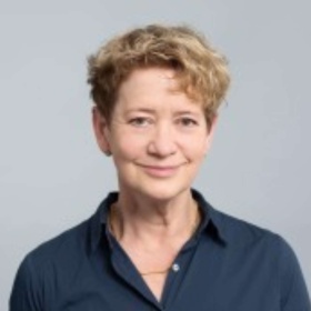 Dr. Silke Schrum