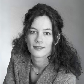 Dr. Silvia Klein