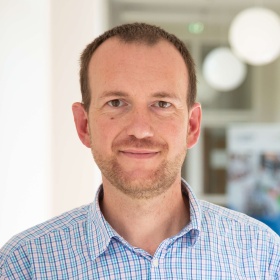 Dr. Thomas Birkner