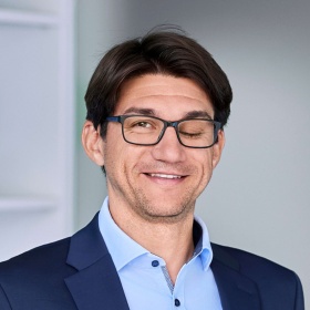 Dr. Viktor Bozhinov