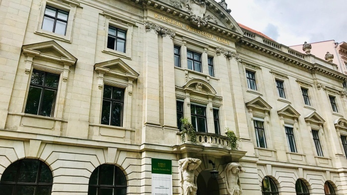 Das Kaiserin-Friedrich-Haus von außen