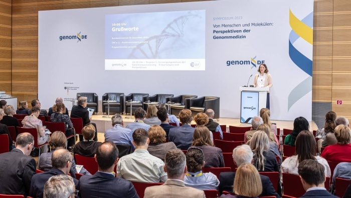 Dr. Dorothee Andres Dr. Dorothee Andres auf dem genomDE-Symposium 2023