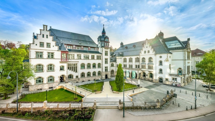 Volkshaus Jena am Tag