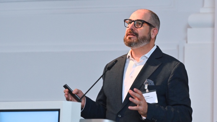 Nick Schneider auf dem 17-TMF-Jahreskongress 2026.