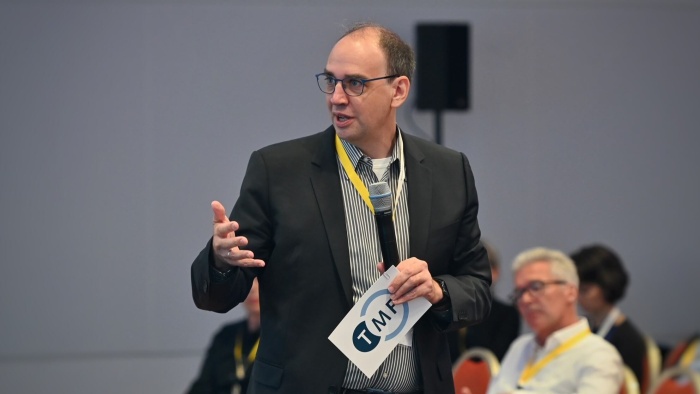 Prof. Dr. Oliver Kohlbacher Prof. Dr. Oliver Kohlbacher auf dem genomDE-Symposium 2025