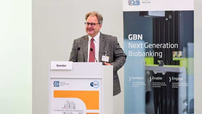 Sebastian C. Semler beim Biobanken Symposium 2022